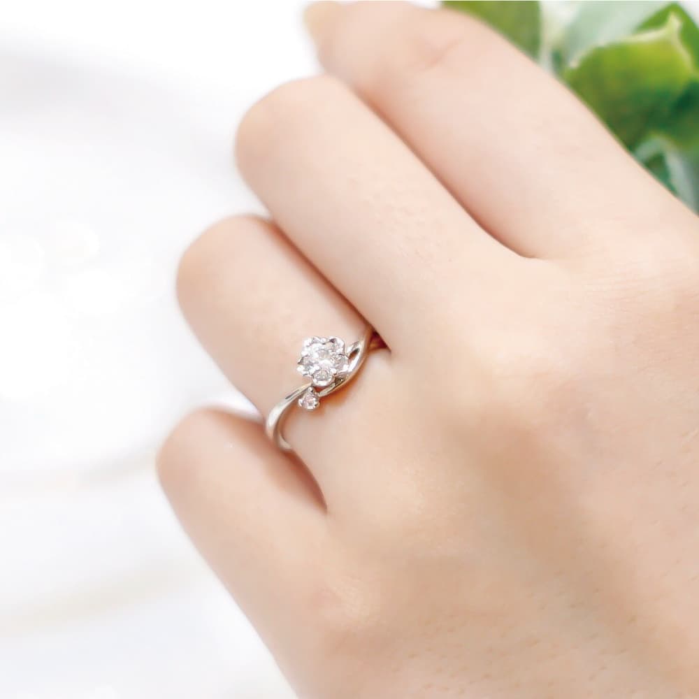 スターフラワー エンゲージリング/婚約指輪 | 結婚指輪・婚約指輪の